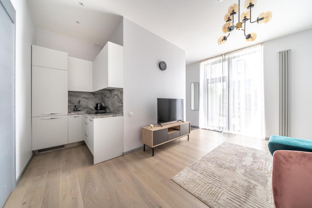 New Comfortable 2 Bedroom Cottage W/Big Terrace Jūrkalne Kültér fotó