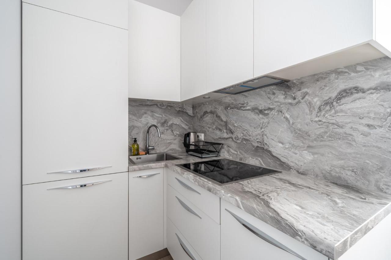 New Comfortable 2 Bedroom Cottage W/Big Terrace Jūrkalne Kültér fotó